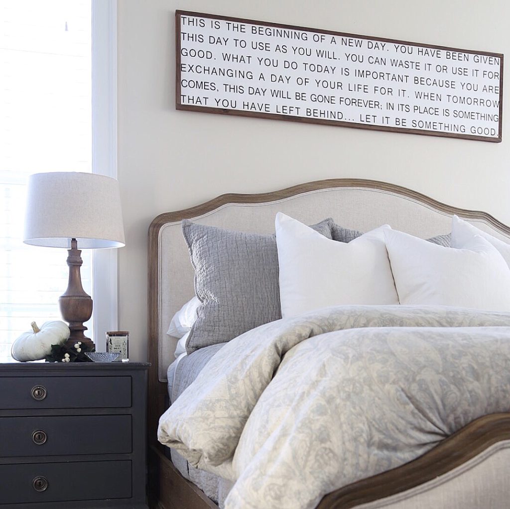 fall-bedroom-decor-above-the-bed-sign